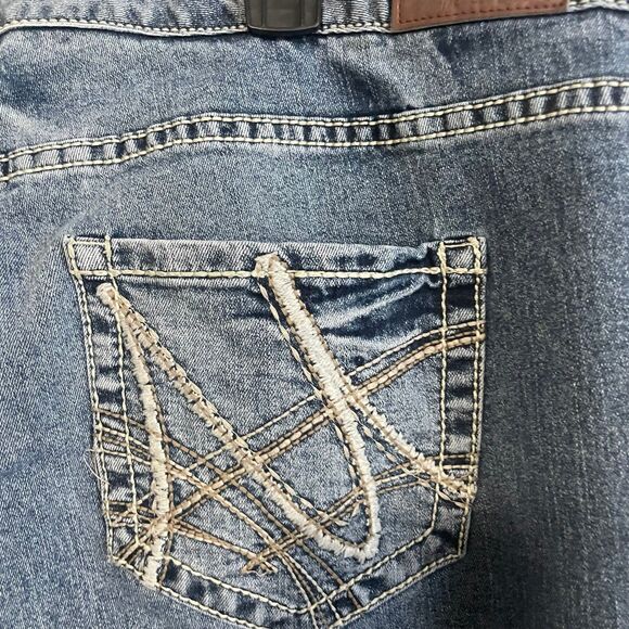 Women’s size 24 short Maurice’s bootcut jeans - Picture 5 of 5